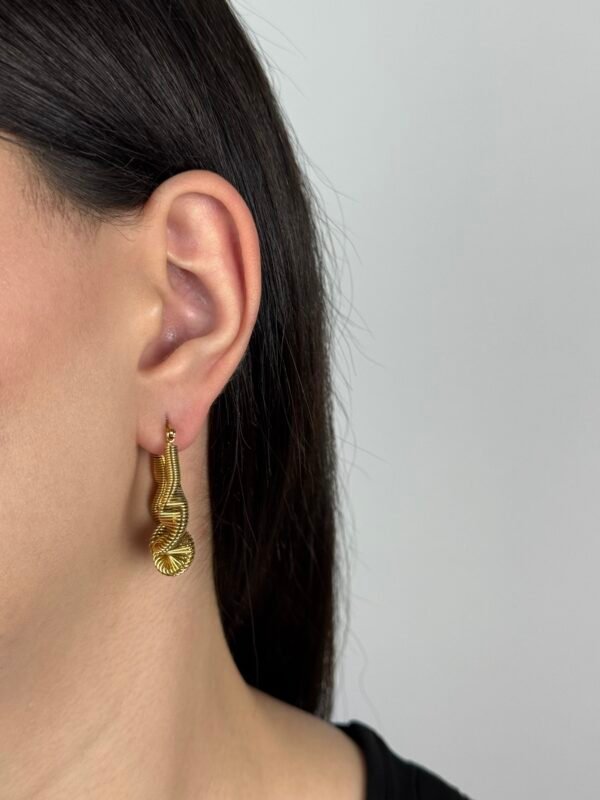 Boucle créole plissée